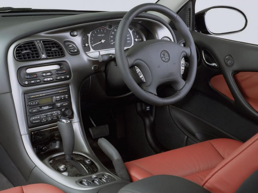  Holden Calais 2000 года  (фото 2 из 3)